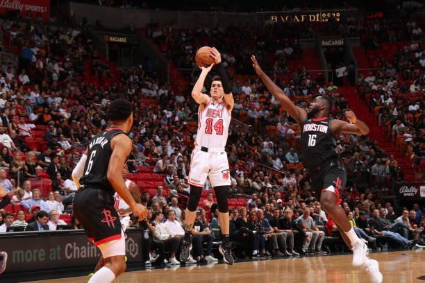 仅是两支豪 仅是两支豪