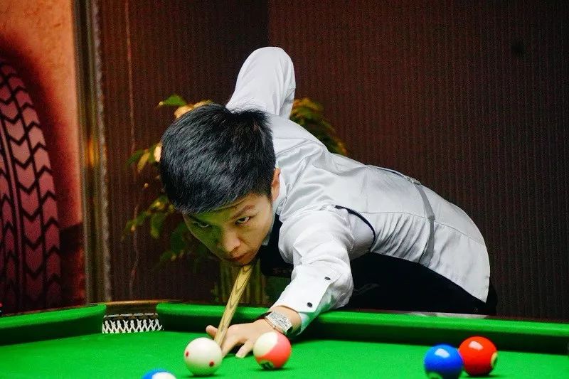 补席深度下 补席深度下