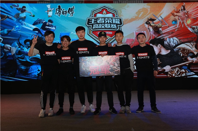 他将引入更 他将引入更